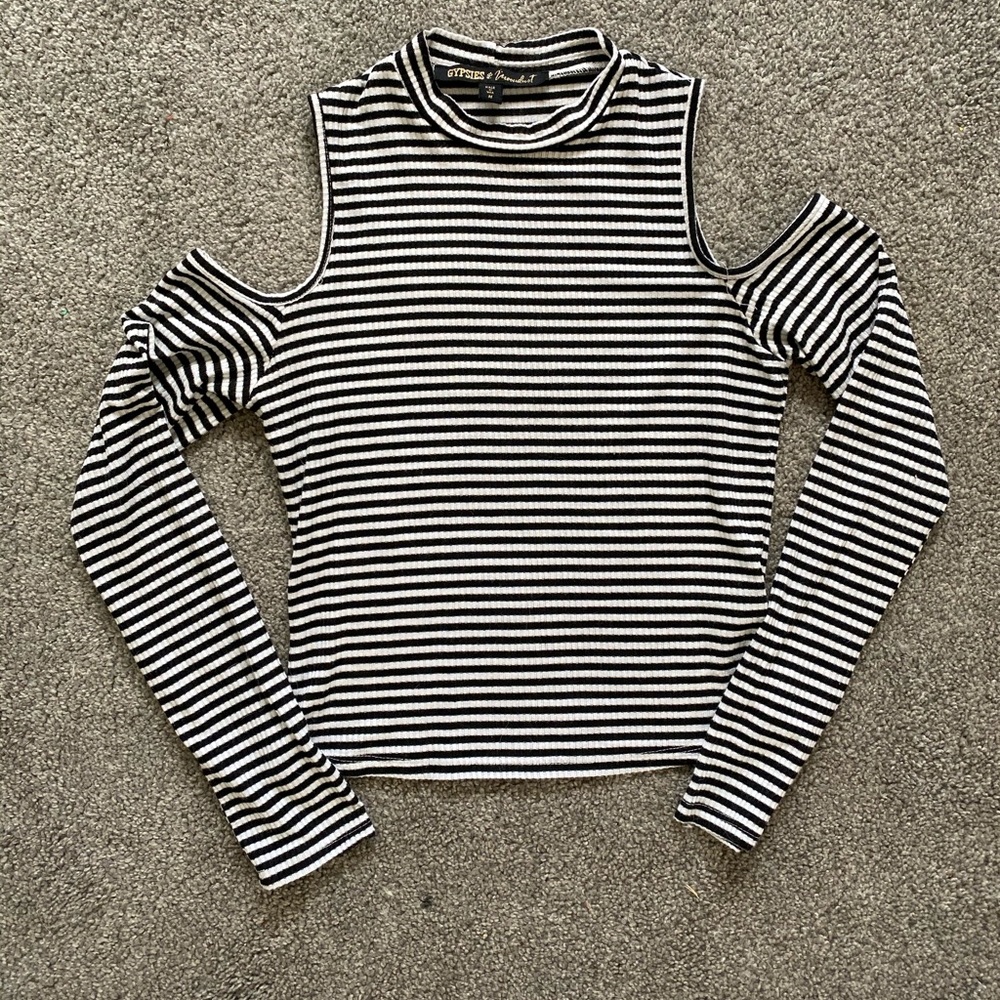 Black & white striped cold shoulder top